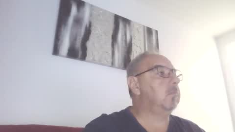 Snapshot of mambow99 chatting on 1, 2, 2025 OLDMANFREE online show from 1, 2, 2025