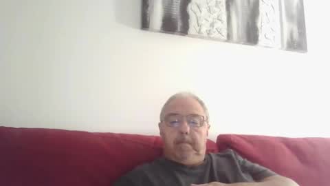 Snapshot of mambow99 chatting on 4, 10, 2025 OLDMANFREE online show from 4, 10, 2025