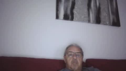 Snapshot of mambow99 chatting on 26, 10, 2025 OLDMANFREE online show from 26, 10, 2025