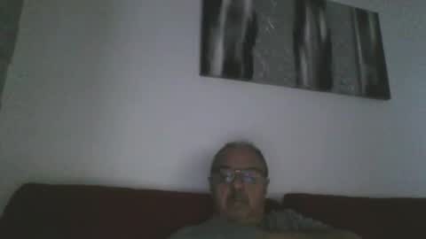 Snapshot of mambow99 chatting on 18, 1, 2026 OLDMANFREE online show from 18, 1, 2026