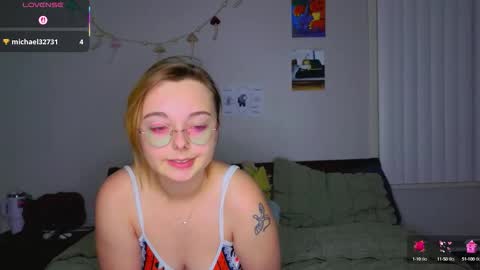 MamiCloudz online show from 15, 10, 2025