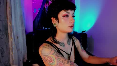 Snapshot of mamushka_ chatting on 28, 4, 2026 online show from 28, 4, 2026
