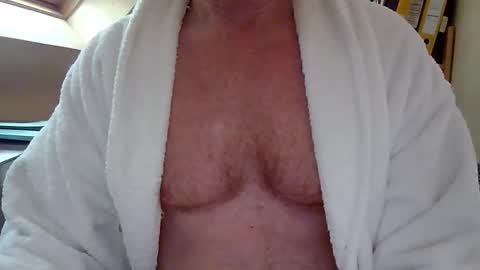 manbitcher online show from 11, 3, 2026