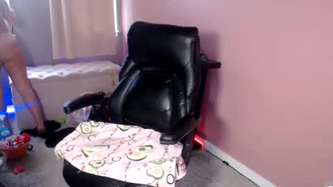 MandyBabyXXX online show from 13, 4, 2026