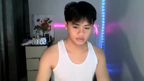 Snapshot of manhattan_men18 chatting on 9, 3, 2025 JM18 online show from 9, 3, 2025