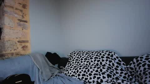 Manuelaa  online show from 5, 12, 2024