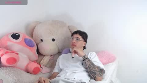 Manuel online show from 15, 5, 2026