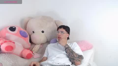 Manuel online show from 15, 5, 2026