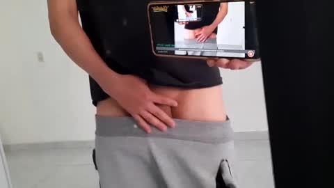 Snapshot of manufuego19 chatting on 7, 10, 2025 manufuego19 online show from 7, 10, 2025