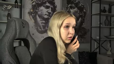Snapshot of maoqibeverly chatting on 12, 5, 2026 Maoqi online show from 12, 5, 2026