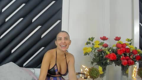 Snapshot of mara_lore chatting on 12, 10, 2025 Mara online show from 12, 10, 2025