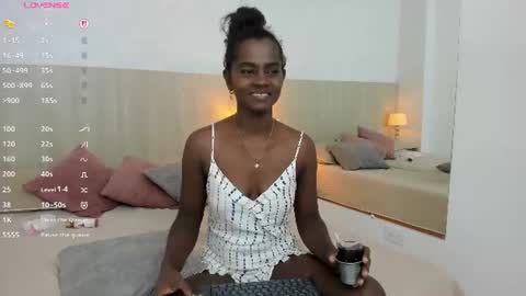 Mara Sinclair online show from 14, 7, 2026