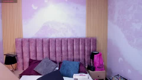 maralinette22 online show from 9, 4, 2026