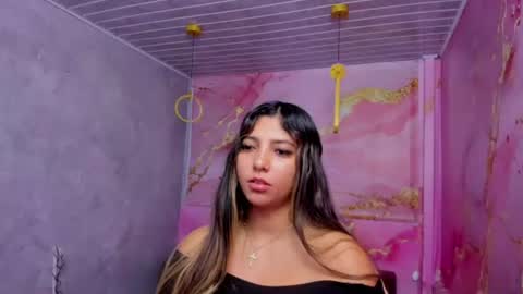 maraluna__ online show from 5, 7, 2026