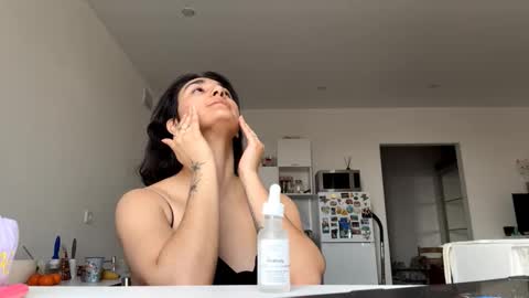 Snapshot of marcelapitarresi chatting on 1, 3, 2026 Kylie online show from 1, 3, 2026