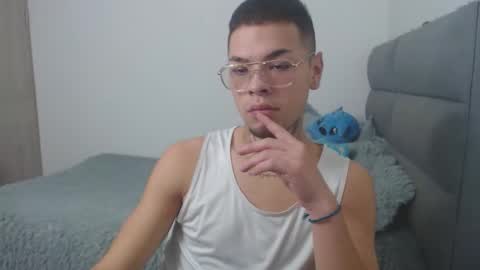 Snapshot of marcelo_m1lk chatting on 15, 9, 2025 marcelo_m1lk online show from 15, 9, 2025