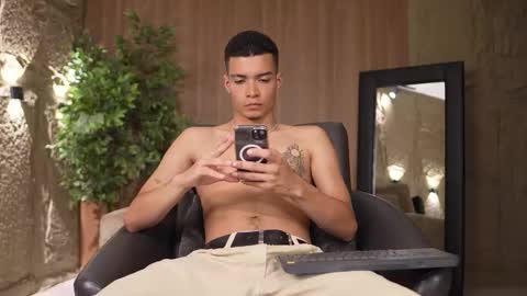 Snapshot of marcoyethan chatting on 25, 2, 2026 Marco and Ethan online show from 25, 2, 2026