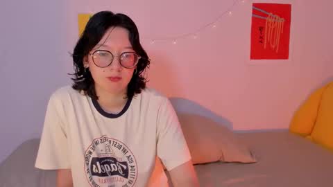 Snapshot of marcy_grey chatting on 6, 11, 2025 danna online show from 6, 11, 2025