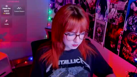 Snapshot of margaret_red chatting on 17, 9, 2025 Margaret online show from 17, 9, 2025