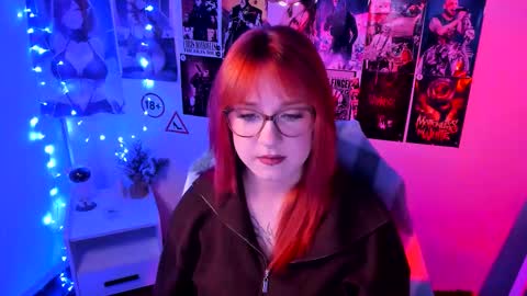 Snapshot of margaret_red chatting on 23, 10, 2025 Margaret online show from 23, 10, 2025