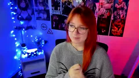 Snapshot of margaret_red chatting on 7, 11, 2025 Margaret online show from 7, 11, 2025