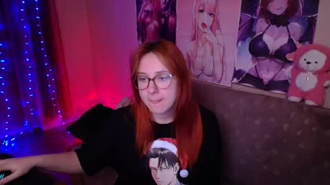 Snapshot of margaret_red chatting on 19, 12, 2025 Margaret online show from 19, 12, 2025