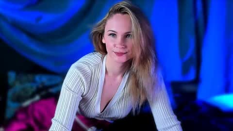 Snapshot of margaux_corsets6641000 chatting on 26, 12, 2024 margaux_corsets6641000 online show from 26, 12, 2024