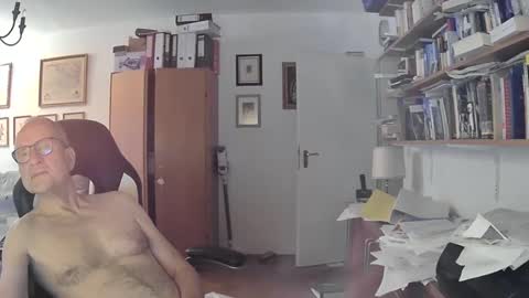 Snapshot of marginalie chatting on 5, 12, 2024 marginalie online show from 5, 12, 2024