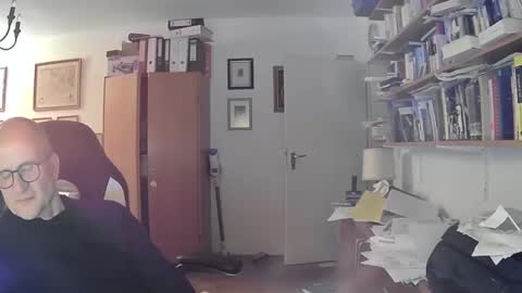 Snapshot of marginalie chatting on 6, 12, 2024 marginalie online show from 6, 12, 2024