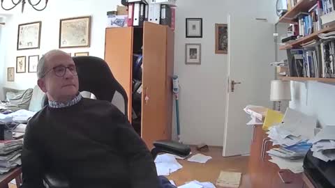 Snapshot of marginalie chatting on 6, 3, 2025 marginalie online show from 6, 3, 2025