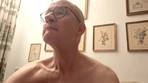 Snapshot of marginalie chatting on 28, 10, 2025 marginalie online show from 28, 10, 2025