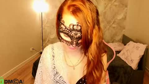 Margo Kellly online show from 31, 5, 2026