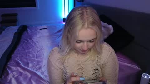 margot_robbie7 online show from 11, 6, 2026