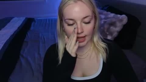 margot_robbie7 online show from 17, 6, 2026