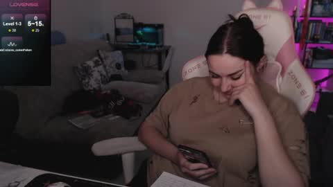 Snapshot of mari_moore7 chatting on 22, 5, 2026 mari moore online show from 22, 5, 2026