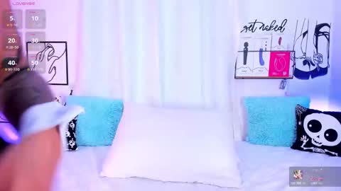 Mari Sweett  online show from 25, 10, 2025