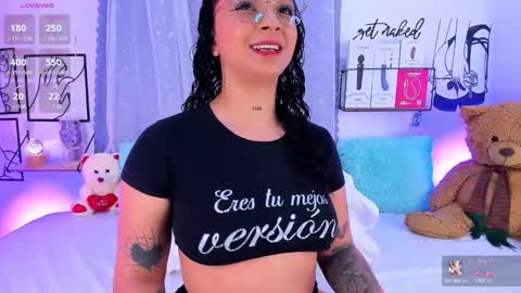 Mari Sweett  online show from 24, 11, 2025