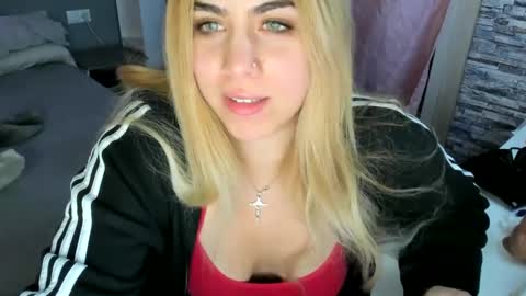 Itslablonde online show from 17, 1, 2025