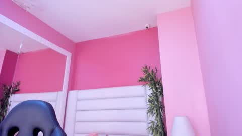 Snapshot of mariam_scott18 chatting on 27, 10, 2025 Mariam online show from 27, 10, 2025