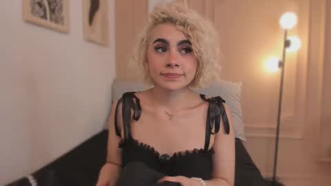 Snapshot of marian_pinzon chatting on 19, 2, 2026 Marian online show from 19, 2, 2026