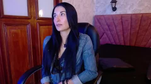Snapshot of mariana96_ chatting on 18, 11, 2025 Mariana online show from 18, 11, 2025