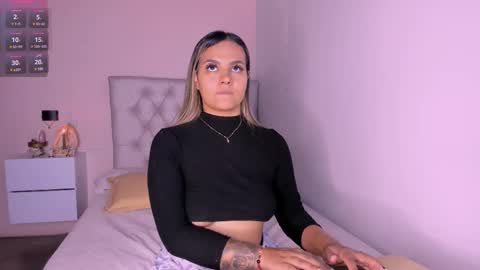 Snapshot of mariana__roe chatting on 3, 3, 2025 Mariana Roe online show from 3, 3, 2025