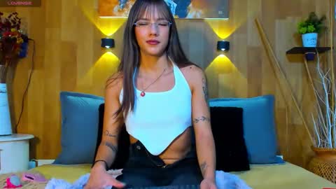 Snapshot of mariana_aangel chatting on 4, 5, 2026 Mariana Angel online show from 4, 5, 2026