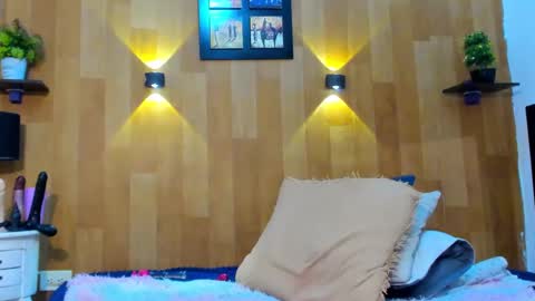 Snapshot of marianaa_aangel chatting on 22, 1, 2025 Mariana Angel online show from 22, 1, 2025