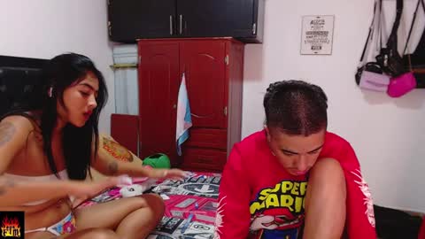 Snapshot of marianaa_gutierrez chatting on 15, 12, 2024 Mariana Gutierrez online show from 15, 12, 2024