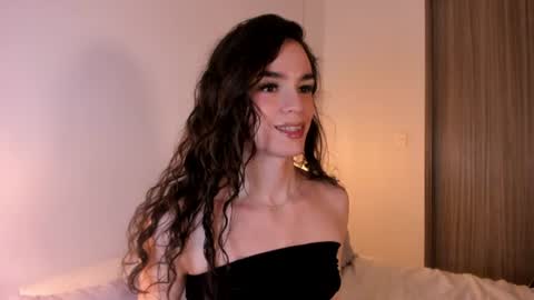   online show from 25, 6, 2026