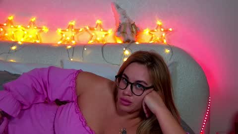 Snapshot of marianeumann chatting on 27, 12, 2024 Maria online show from 27, 12, 2024