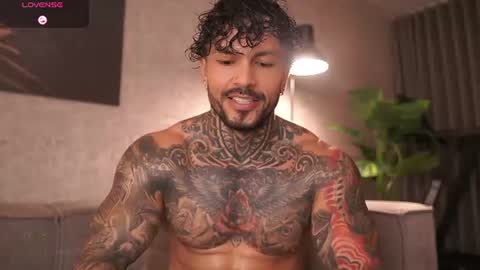Snapshot of mariano_costa chatting on 19, 7, 2026 Mariano Costa online show from 19, 7, 2026
