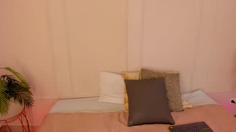 Maria Pettit online show from 15, 3, 2026