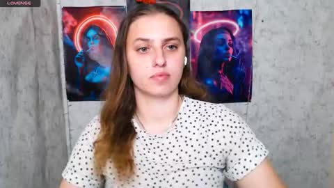 Snapshot of mariatess_ chatting on 9, 6, 2026 Mariia online show from 9, 6, 2026